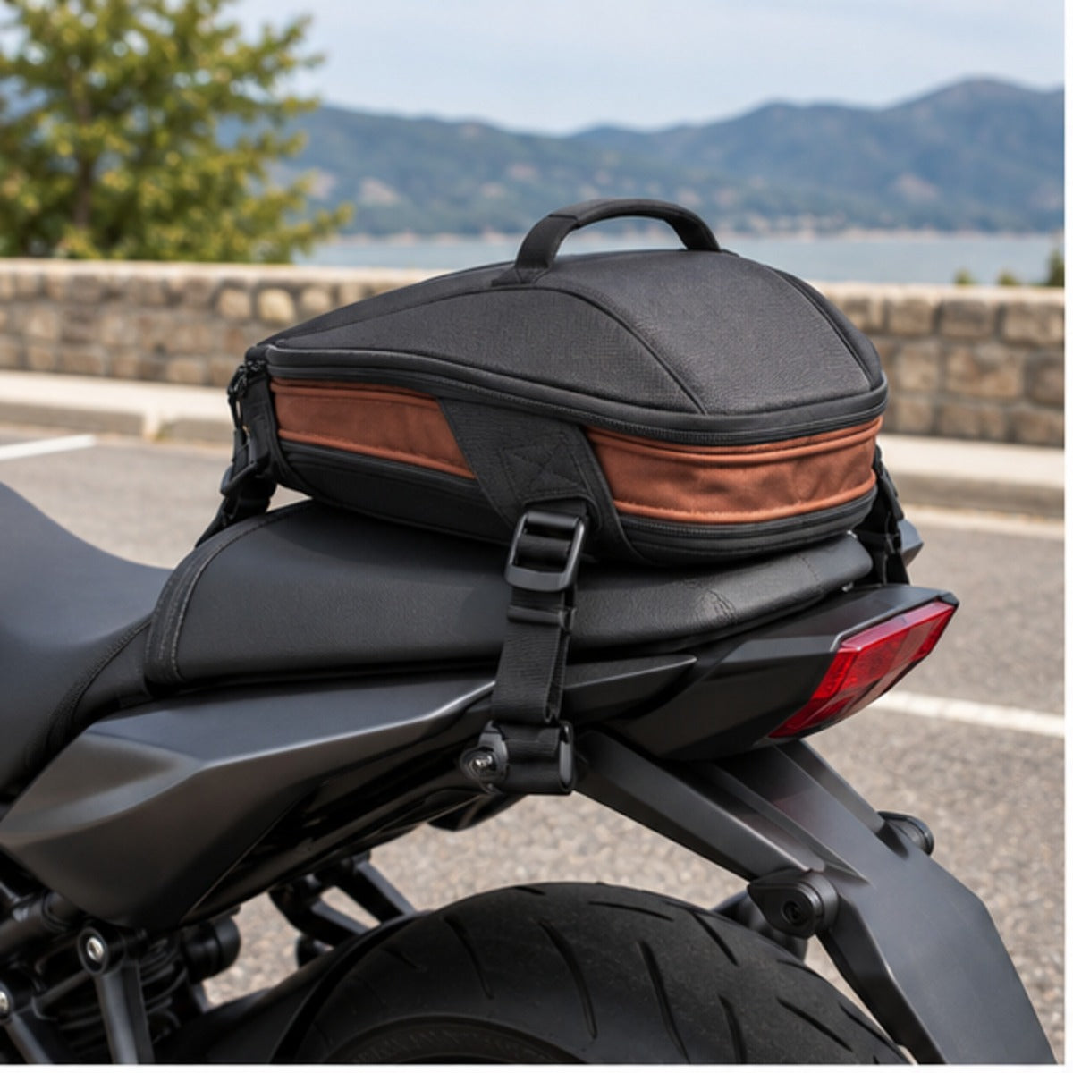 WingLatch Expandable Tail Bag